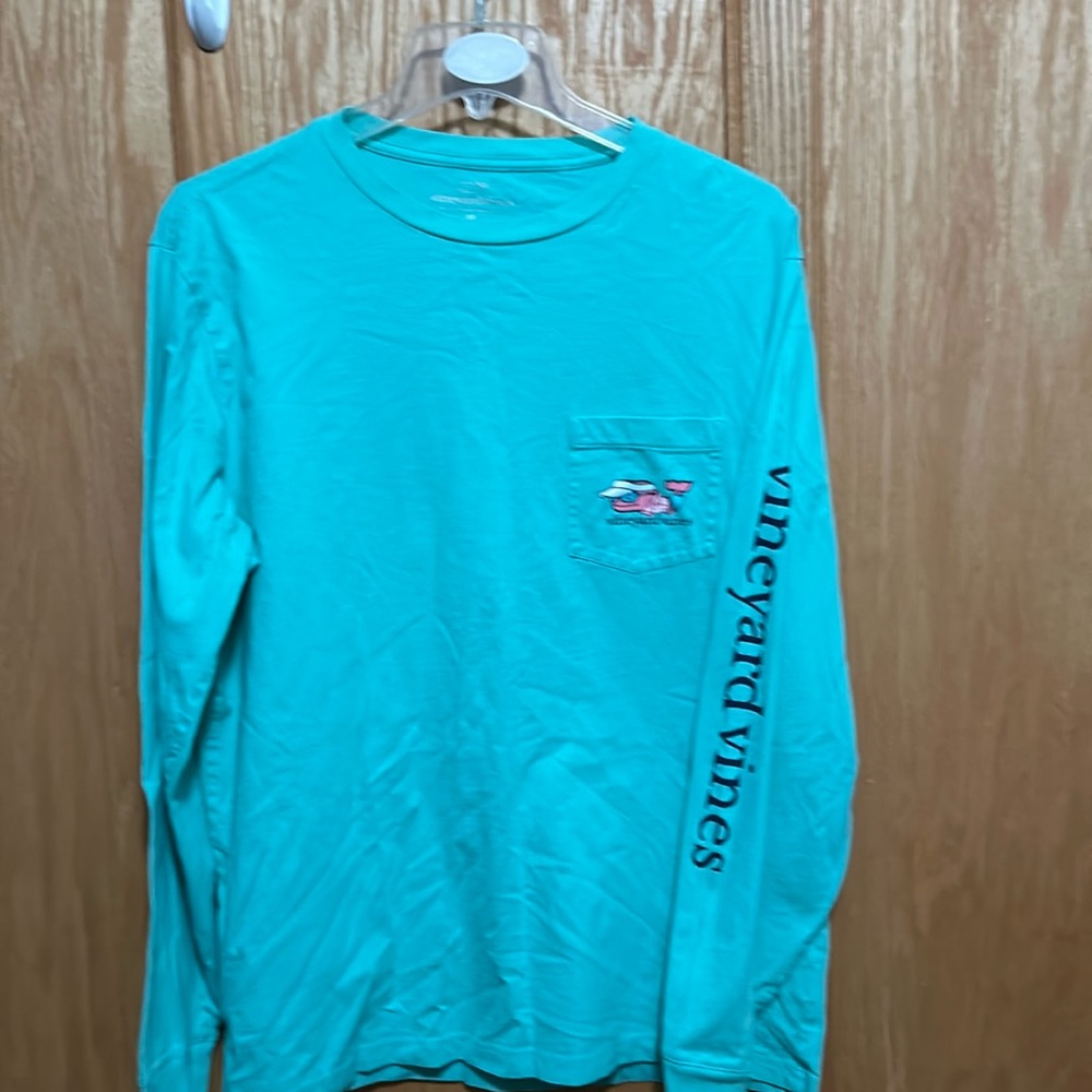 Vineyard Vines long sleeve TShirt. Size Medium.